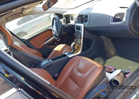 2013 Volvo S60 T5/T5 Platinum/T5 Premier/T5 Premier Plus из США, поврежденный, VIN YV1612FH1D2198981